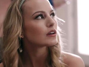 Paciente manipulada para tener sexo lésbico. La paciente Scarlett