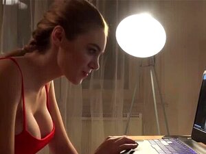 Novia con grandes tetas monta la polla del abuelo, la follan duro y
