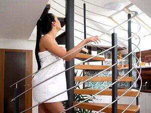 OLD4K. Sexo caliente después de un baño caliente