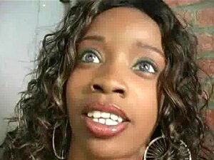 Glory gloryhole Mujeres negras chupando su primera polla blanca 7