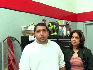 Chicos amateurs se atrevieron a juegos sexuales por dinero. Chicos