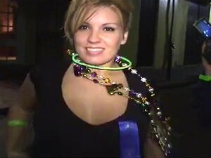 TETAS Y CULO MARDI GRAS