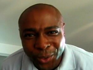 La traviesa amateur negra Cherry Lee follando. Cherry Lee no es la