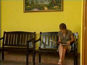 Complacendo a Virginia en la Sala de Esperas. Cuando estás esperando