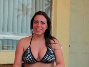 Chicas recogidas en la playa y pagadas por sexo