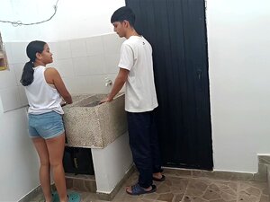 MI HERMANASTRA FAVORITA MORENA LE ENCANTA TENER SEXO CONMIGO PORQUE