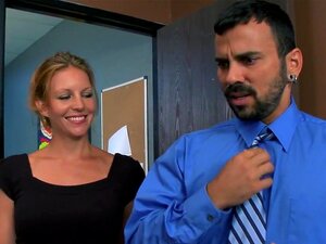 Tetas grandes en el trabajo: acoso sexual en el lugar de trabajo. El