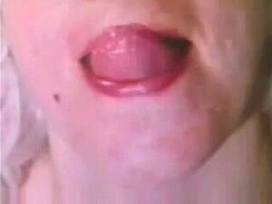 Mujeres maduras con tetas grandes follando con un chico fresco