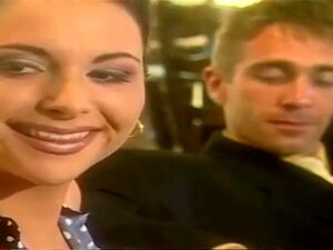 La belleza Jessica Fiorentino se folla dos pollas... DP # 08