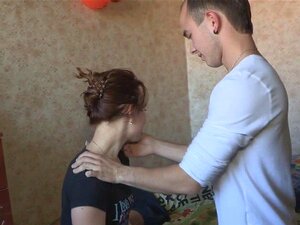 La novia europea cornuda folla apasionadamente. El novio europeo