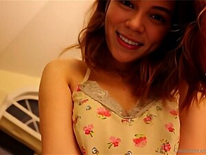 Sumérgete en el seductor mundo del placer con nuestro hermoso video