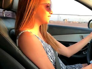 Amateur de Hawt se siente asquerosa y excitada sexualmente mientras