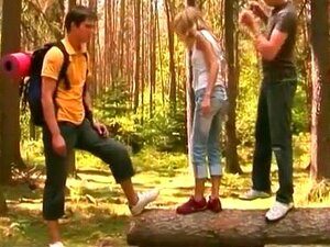 Ella recibe s caned para Bisex MMF en el bosque !!! Ella quiere ver a