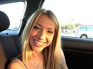 Las estrellas porno cachondas Sammie Rhodes y Katia Love en una